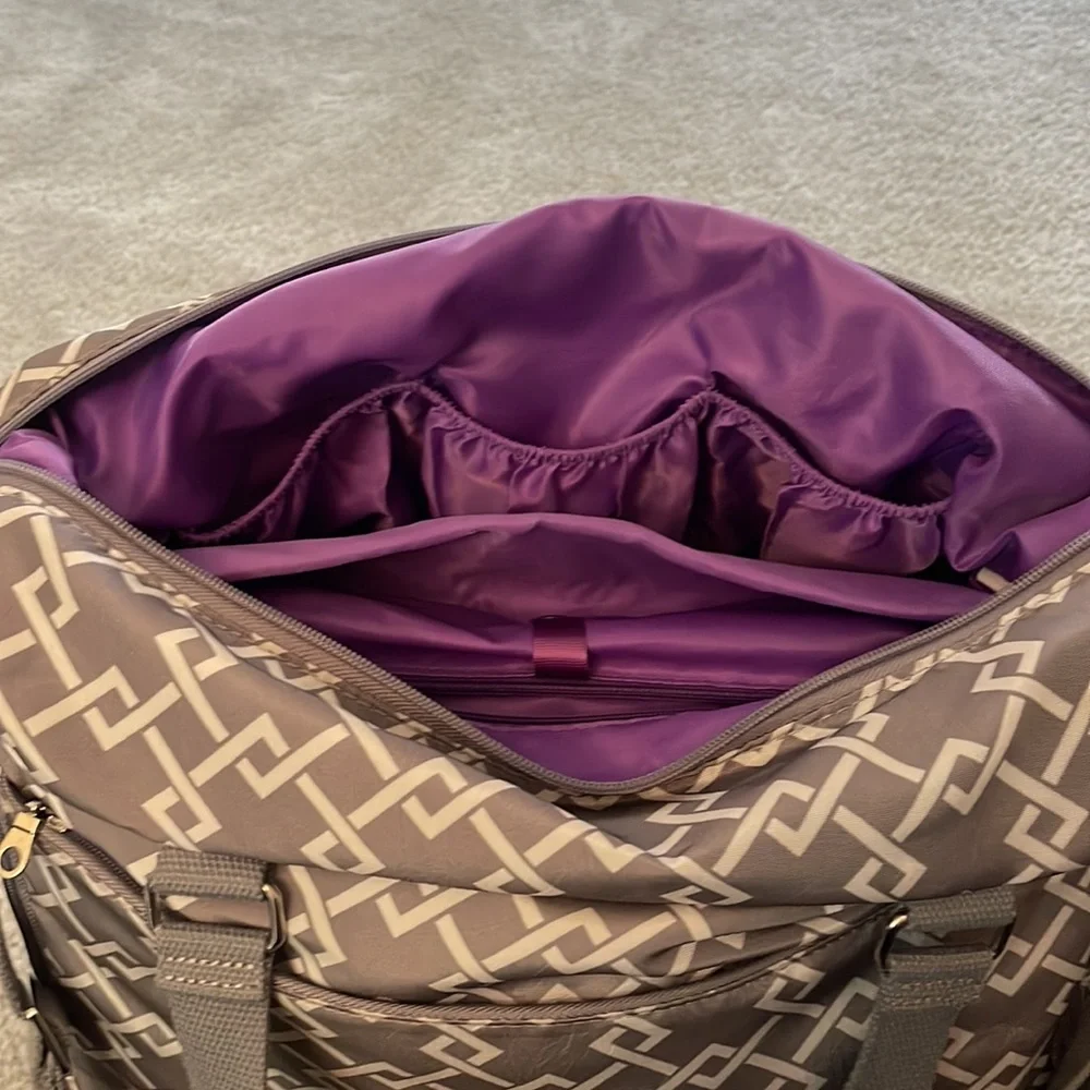Sarah Wells Lizzy pump bag